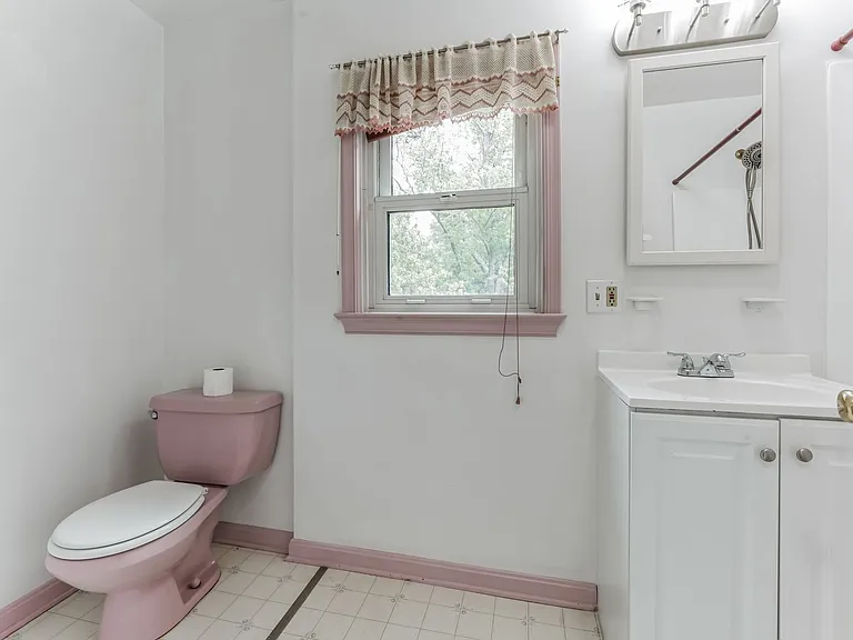 14011 Rectory Ln — Photo 23