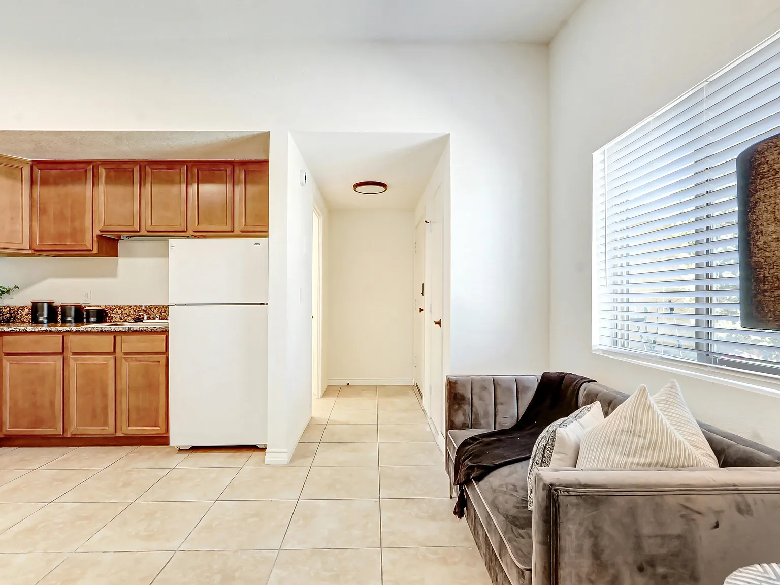 1 bed, 800 sqft, $1,875 — Photo 4