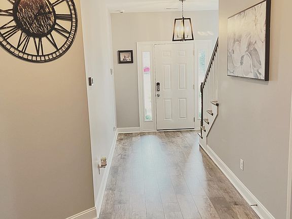 2nd image of 8524 Lanvale Forest Dr NE