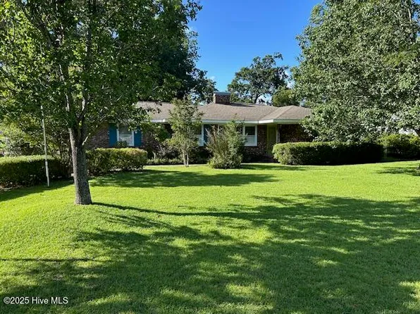 715 Circle Drive, Trent Woods, NC 28562