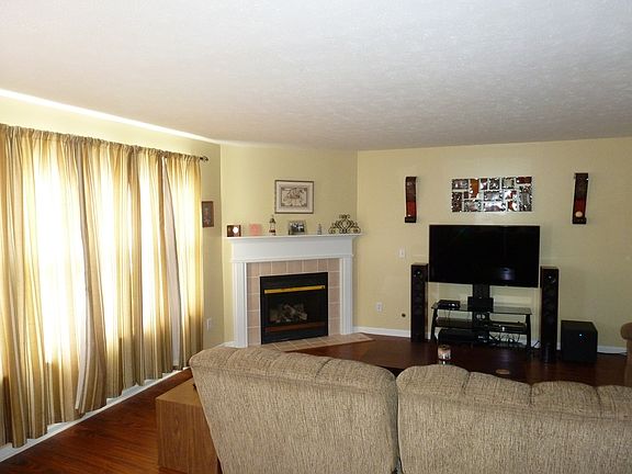 Large great room open to kit