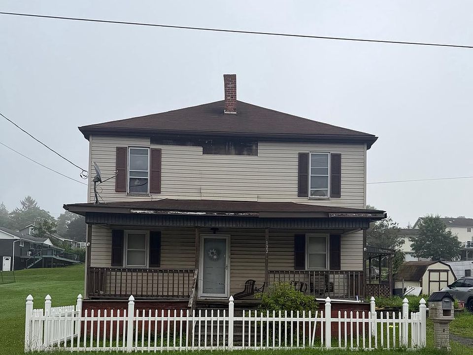 2nd image of 122 Walnut St