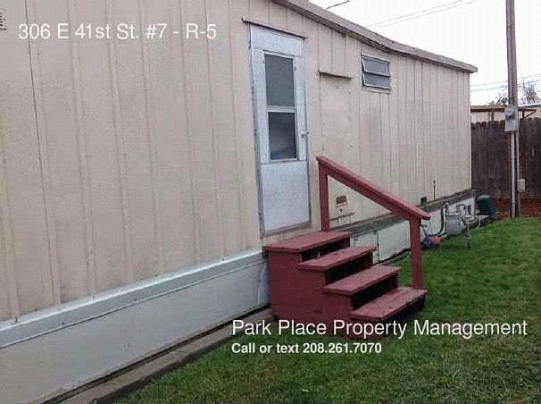 2nd image of 306 E 41st St Trlr 7