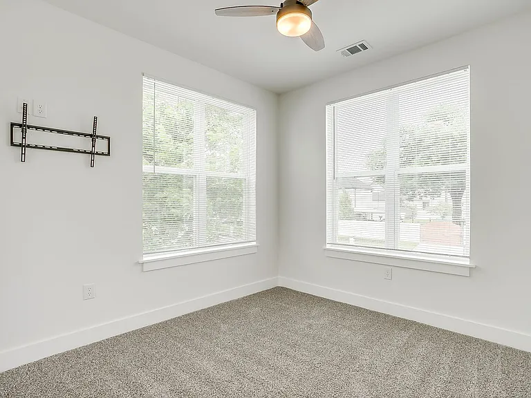 3144 Forest Park Blvd — Photo 35
