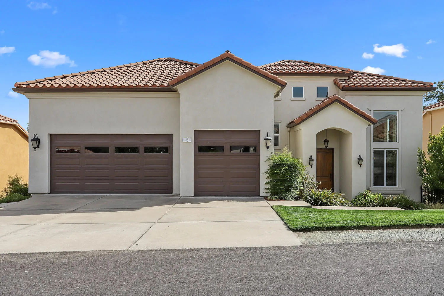 18 Selene Way photo 1