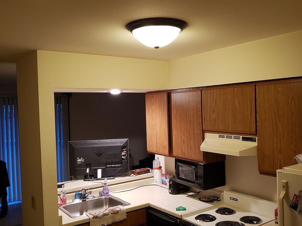 2nd image of 409 S High Point Rd APT 110