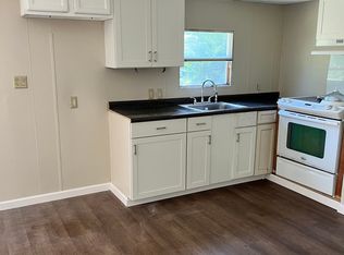 106 Junior Ln, Midway Park, NC 28544