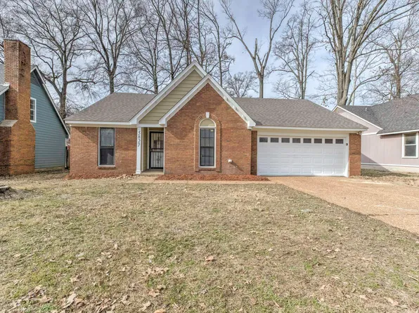 5827 Garden Ridge Dr, Millington, TN 38053