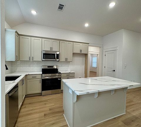 5th image of 16 Doon Cir