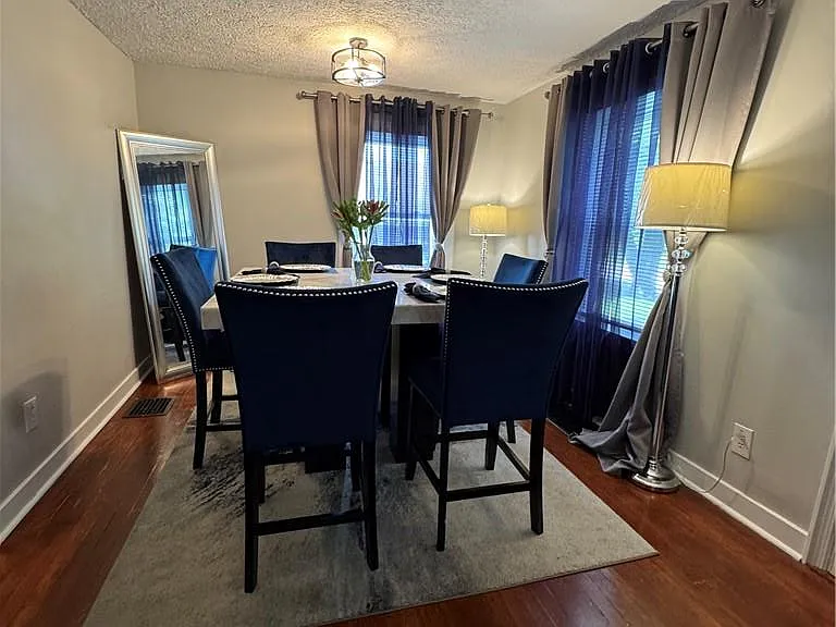 206 E Worley Ave — Photo 8