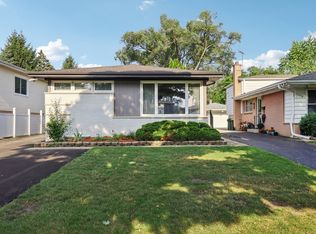 1334 S Dunton Ave, Arlington Heights, IL 60005