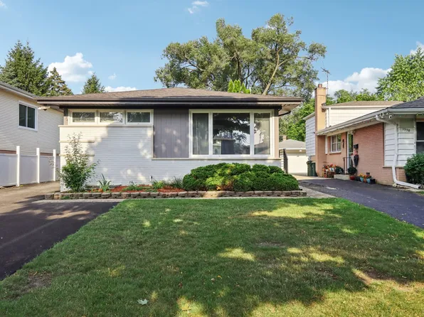 1334 S Dunton Ave, Arlington Heights, IL 60005