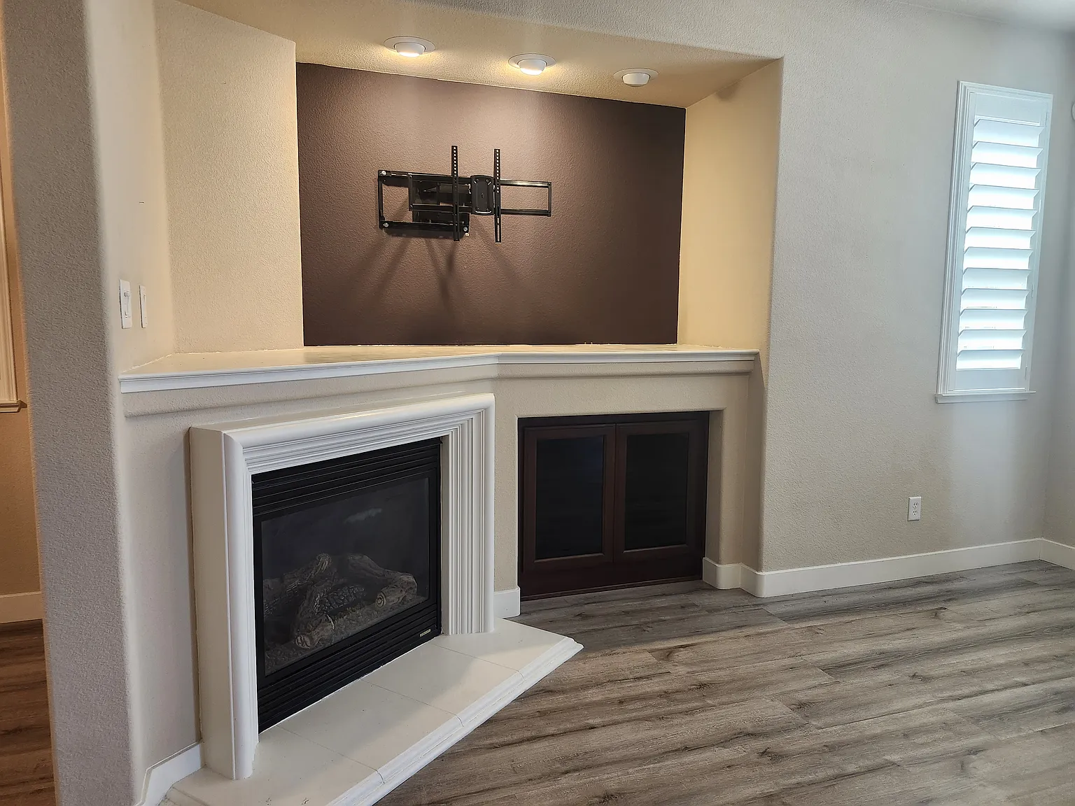 3 bed, 1840 sqft, $2,650 — Photo 2