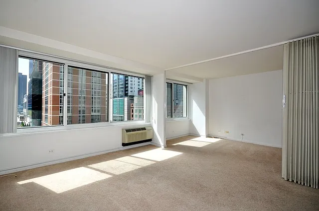 211 E Ohio St #712 — Photo 5