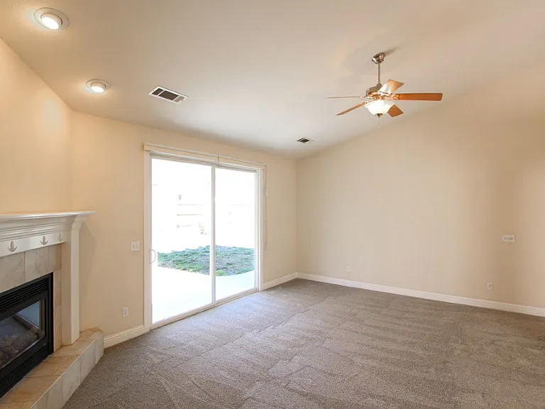 620 San Gabriel St — Photo 11