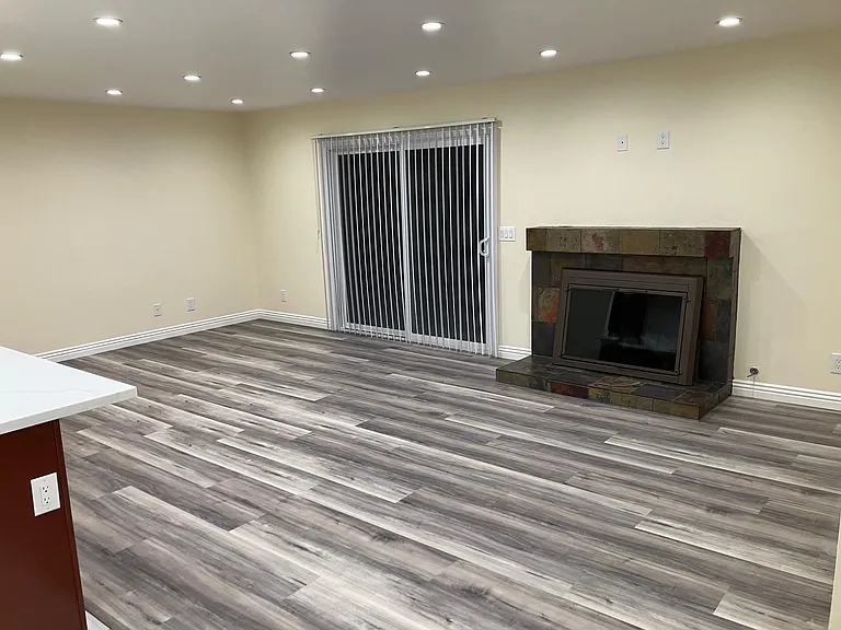 334 Crocker Ave — Photo 9