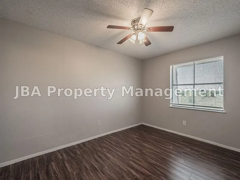 1770 Farleigh Ct #1770F — Photo 25