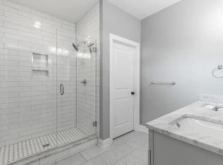 1610 E 12th St, Chattanooga, TN 37404