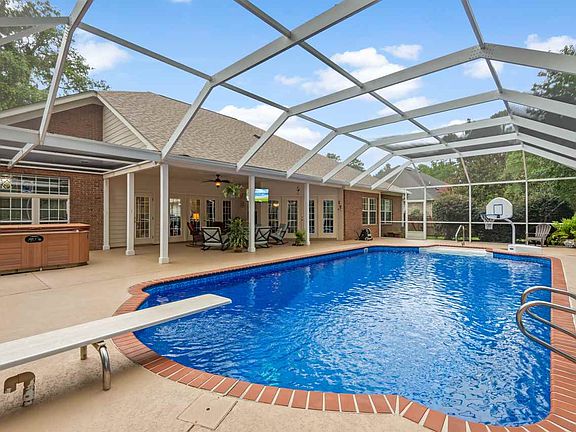 3rd image of 8129 Viburnum Ct