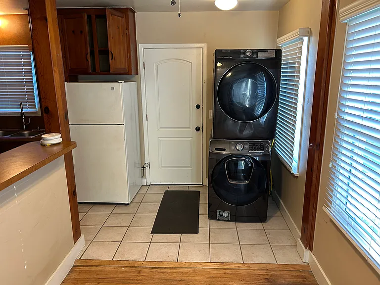 2236 Euclid Ave — Photo 7