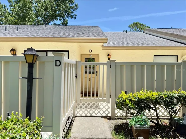 1333 Shady Pine Way APT D, Tarpon Springs, FL 34688