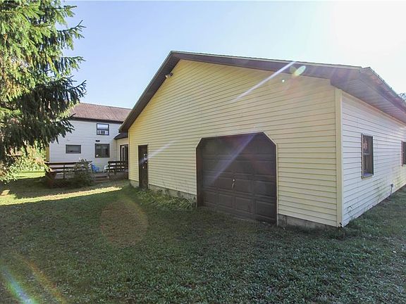 2nd image of 138 Woodgate Dr