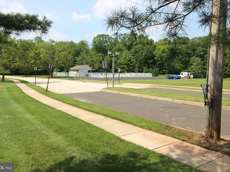 1828 Grand Blvd #28 — Photo 20