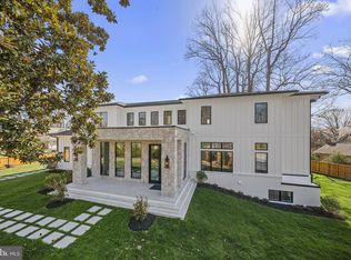 6116 Eastview St, Bethesda, MD 20817