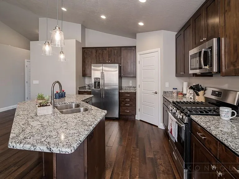 2261 S Tonaquint Dr #49 — Photo 11