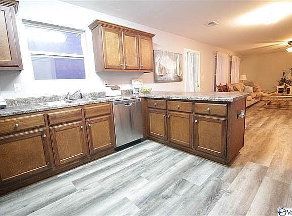 4th image of 105 Chelle Mill Ln