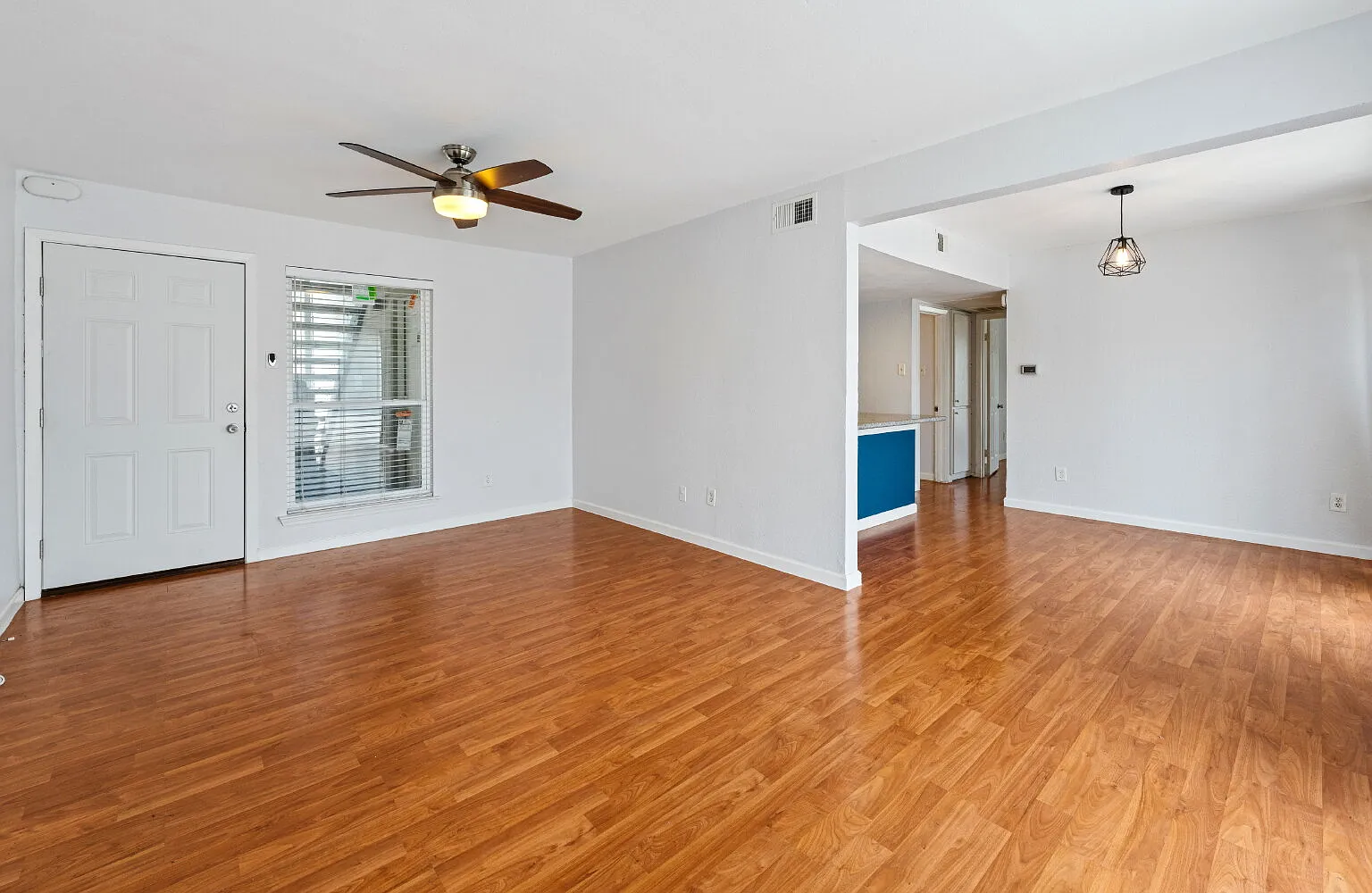 1 bed, 1.0 bath, 661 sqft, $995 — Photo 2
