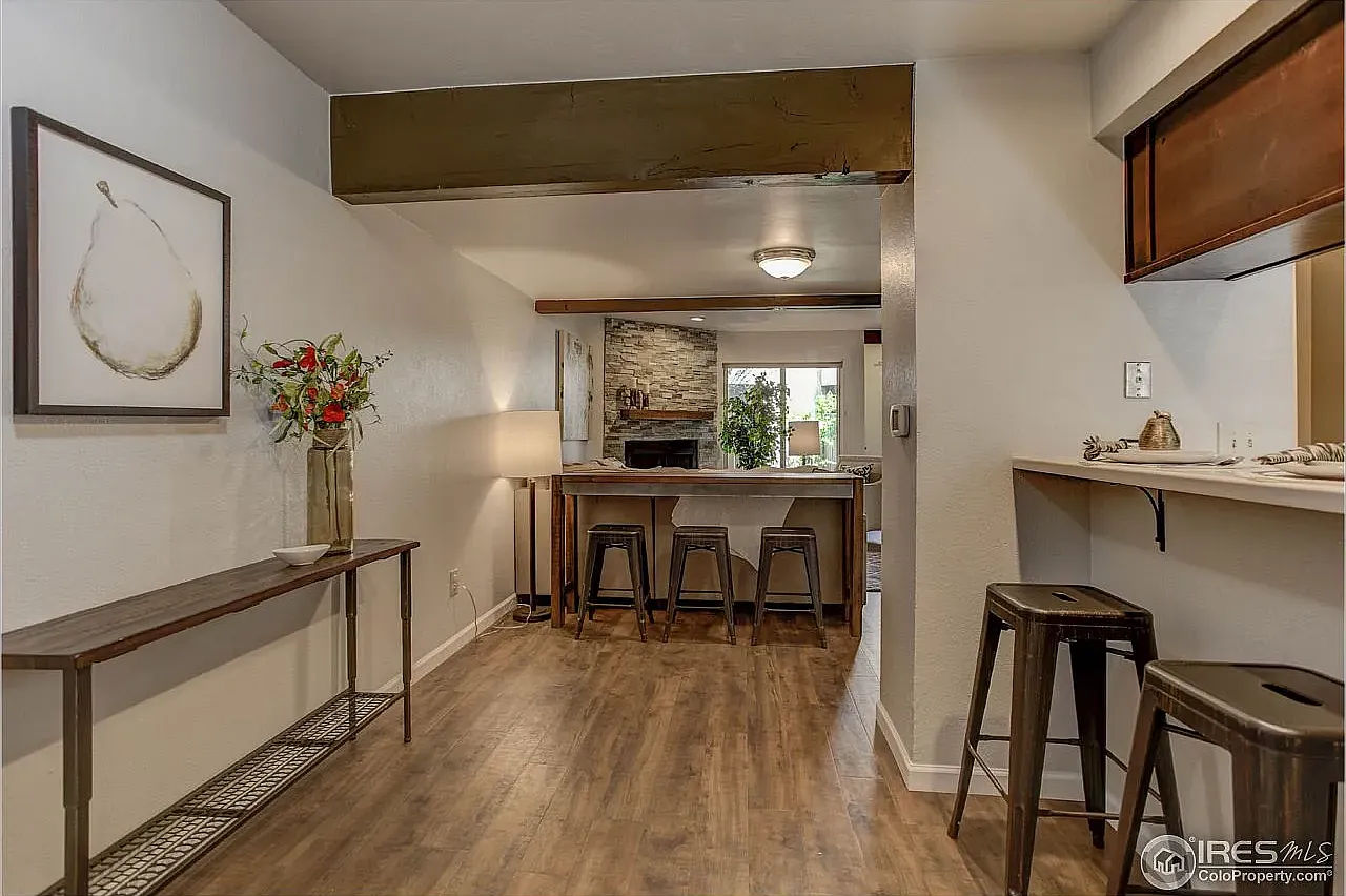 3 bed, 2.5 bath, 1645 sqft, $2,650 — Photo 4