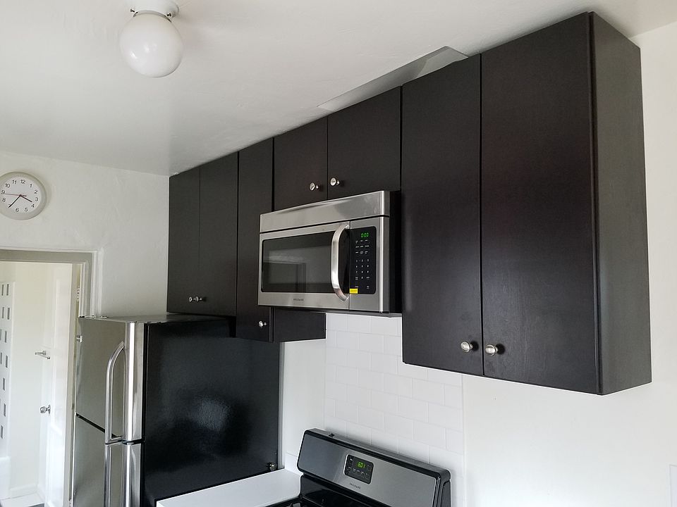 1st image of 207 19th St APT B