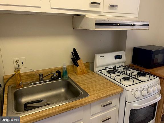 4th image of 604 S Washington Sq APT 3013