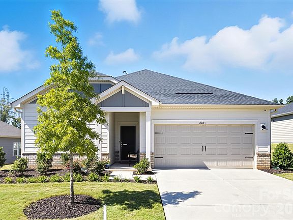 3rd image of 2023 Merida St
