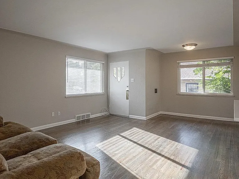1381 S Grant St — Photo 5