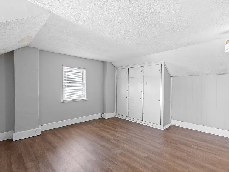 7614 Virginia Ave — Photo 4