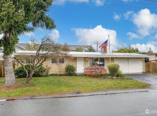 8007 213th St SW, Edmonds, WA 98026