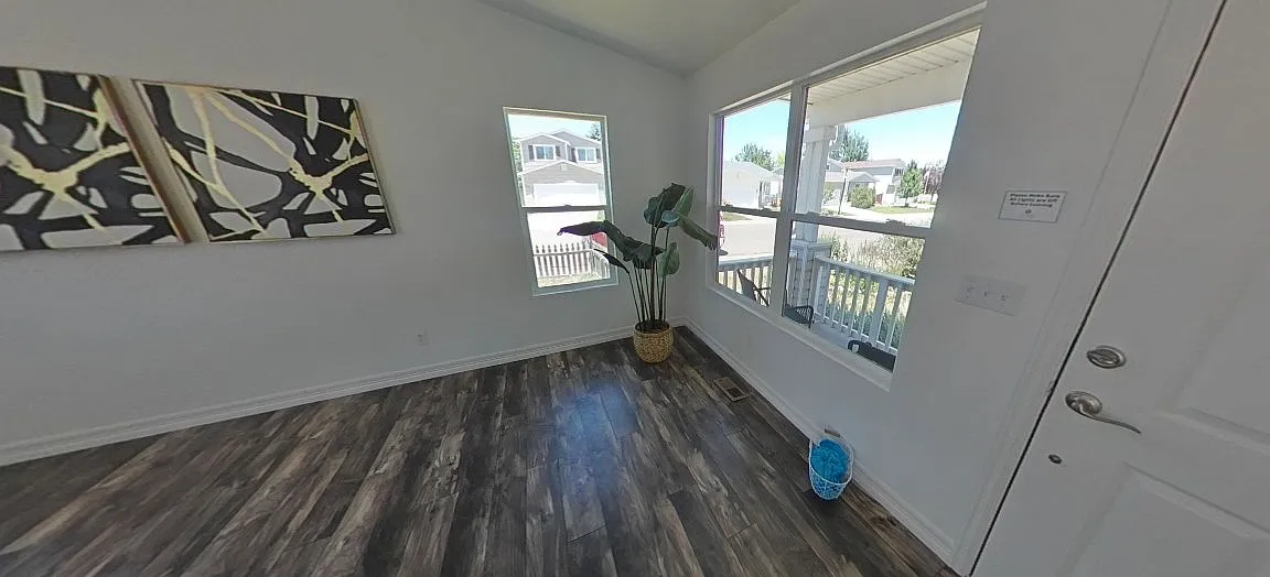 3 bed, 2.5 bath, 1881 sqft, $2,600 — Photo 4