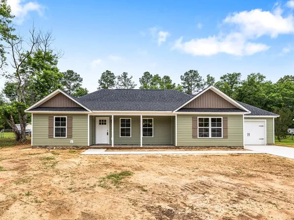 3 Glade Dr, Wedgefield, SC 29168