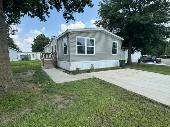 982 Wilderness Trl #W982, Gardner, KS 66030