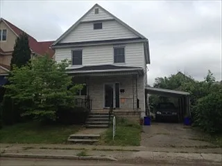 1104 Watson St photo 1
