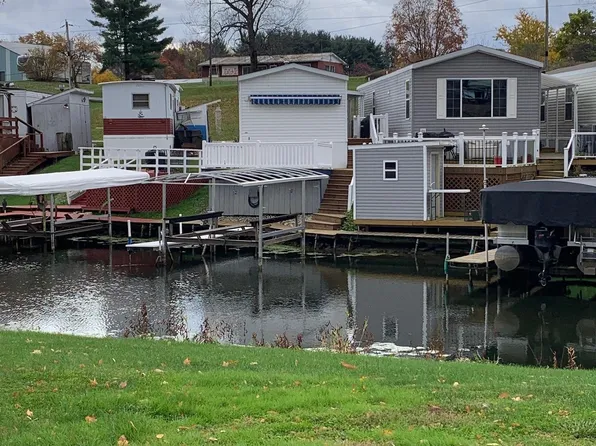 9165 E 530 S, Wolcottville, IN 46795