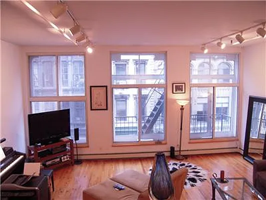 Rented by Manhattan Property Group | media 1