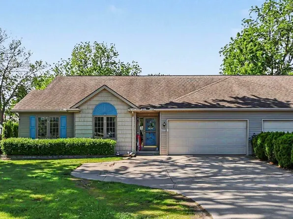 393 Pointe Tremble Rd, Algonac, MI 48001