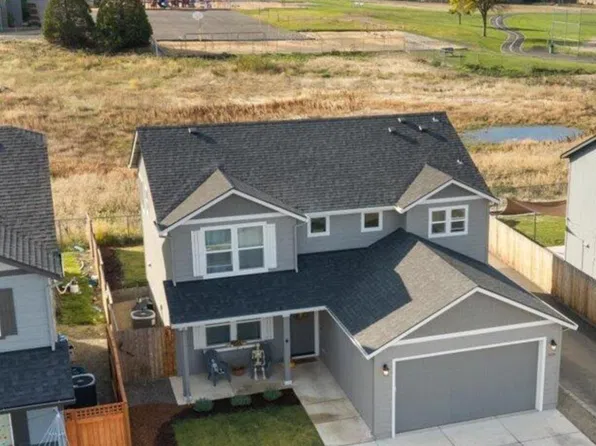 3656 Ford Dr, Medford, OR 97504