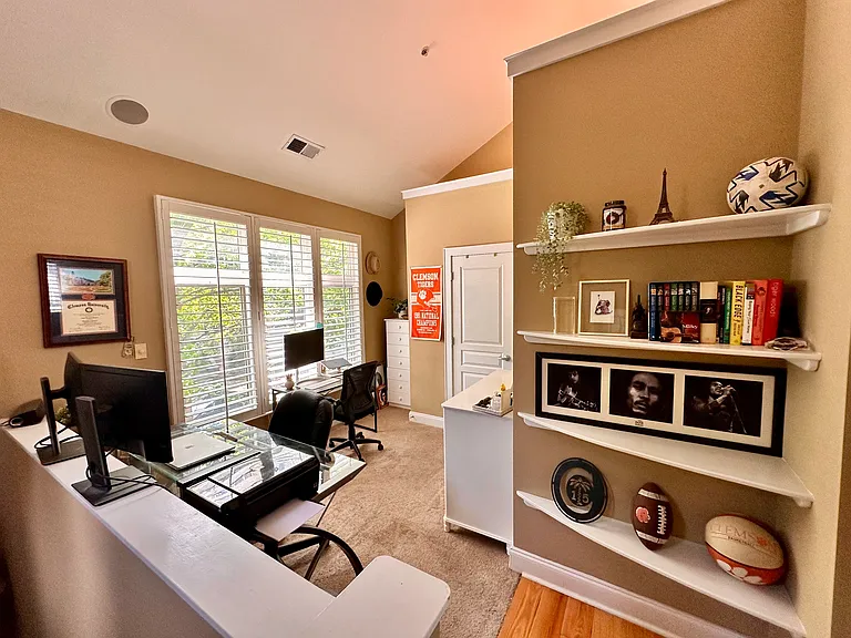 922 Garden District Dr — Photo 12