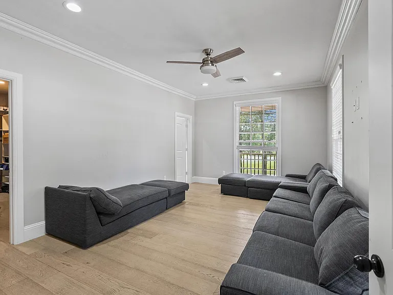 Northgate Forest Dr — Photo 2