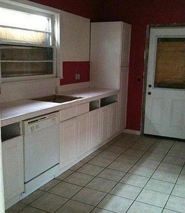 4th image of 5807 Madison Ave