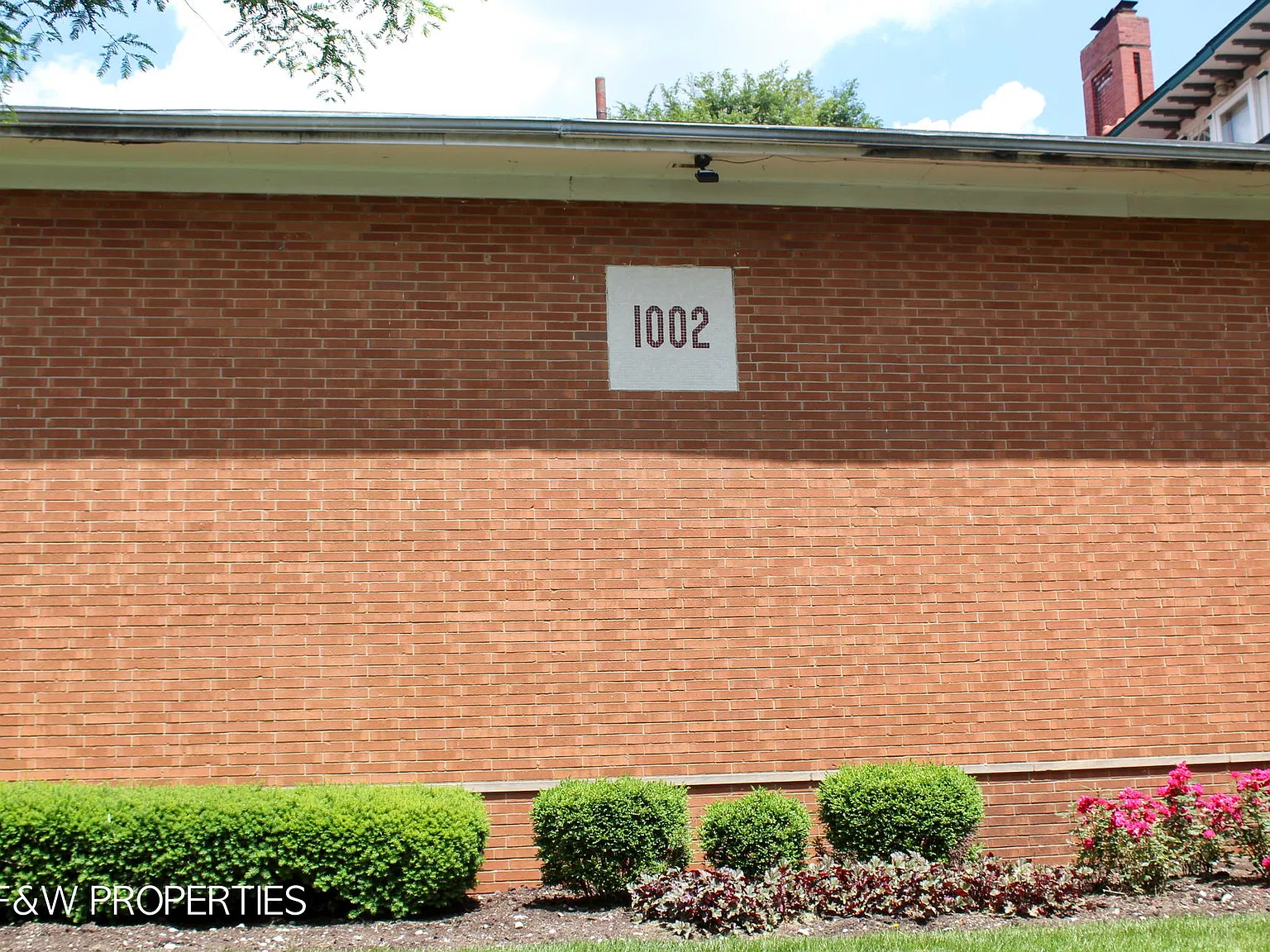 1000 & 1002 Bryden Rd. — Photo 3